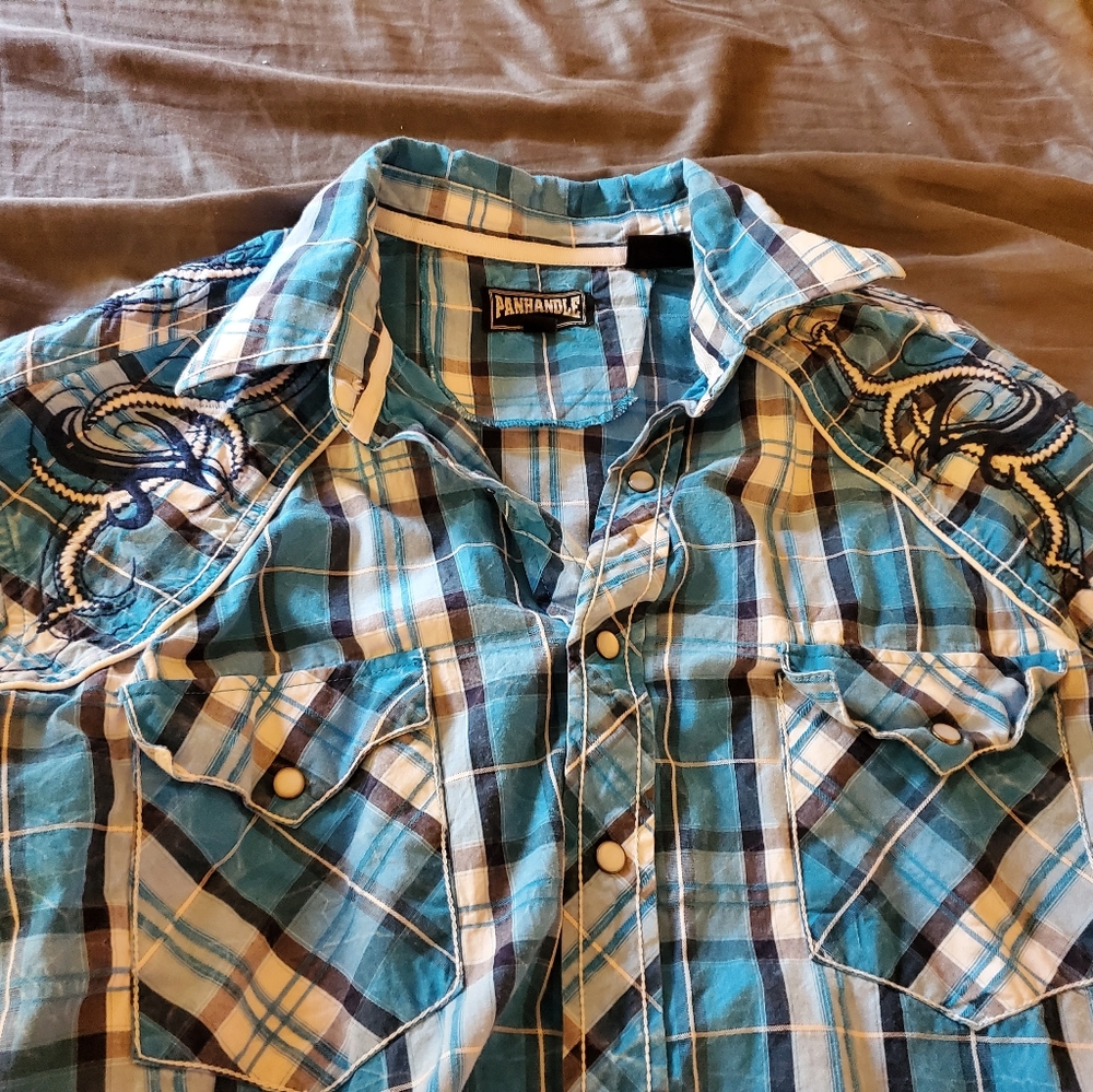 Panhandle detailed button up